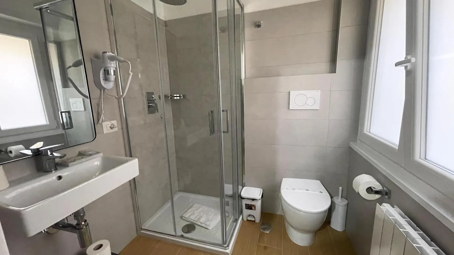 Luciano Primavera Apartment 0*, Rome