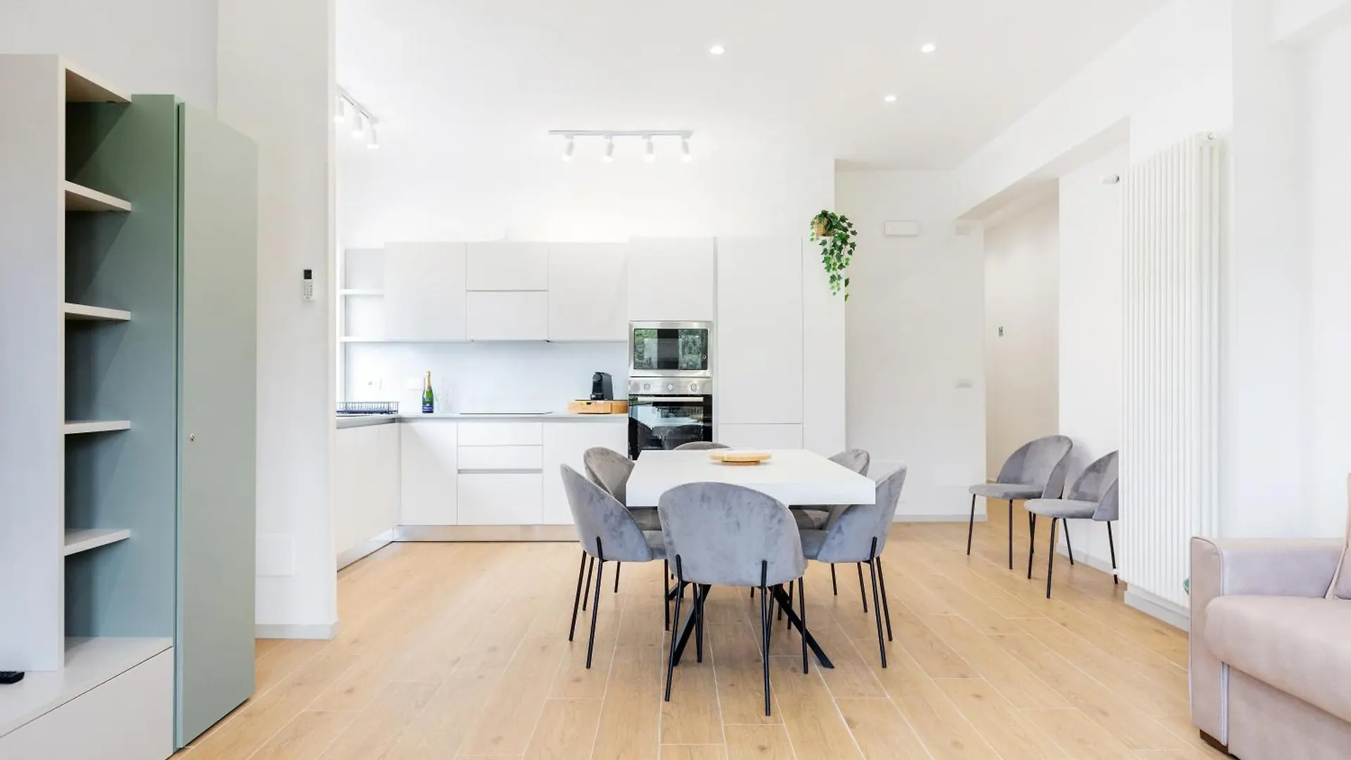 Luciano Primavera Apartment Italy