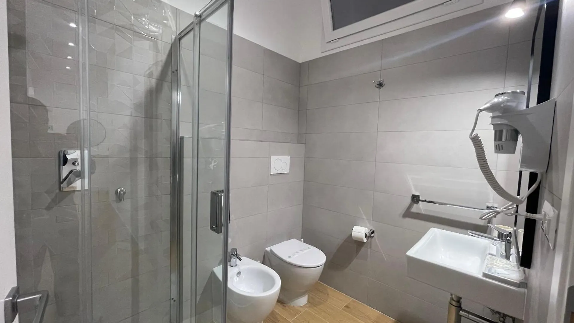 Luciano Primavera Apartment