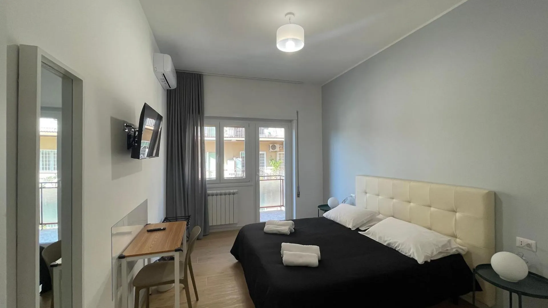 Luciano Primavera Apartment Italy