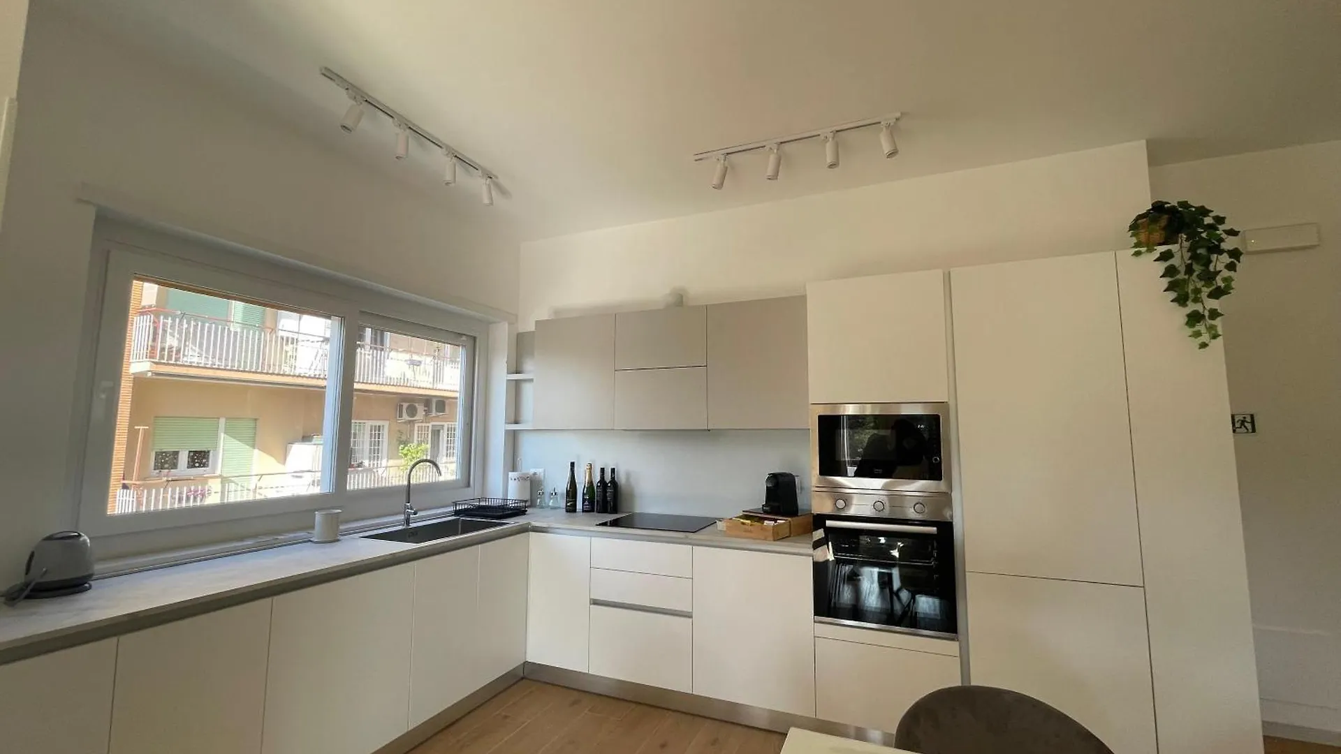 Luciano Primavera Apartment