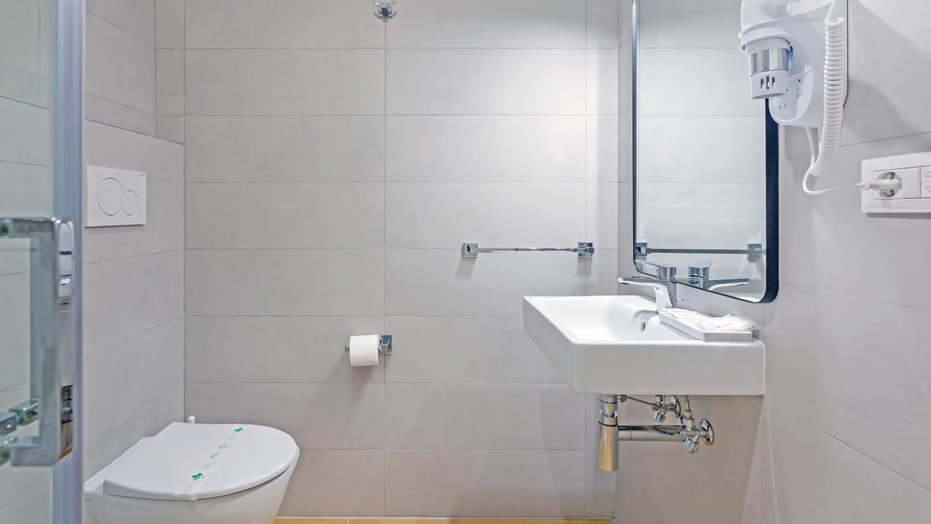 Luciano Primavera Apartment Rome