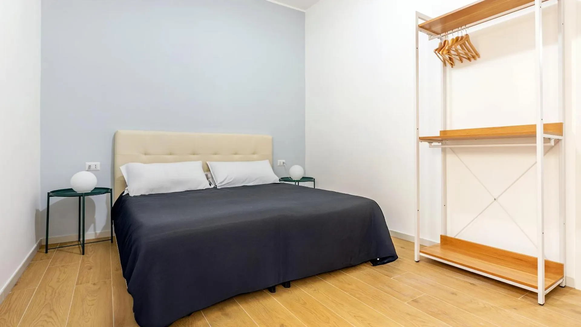 Luciano Primavera Apartment 0*, Rome