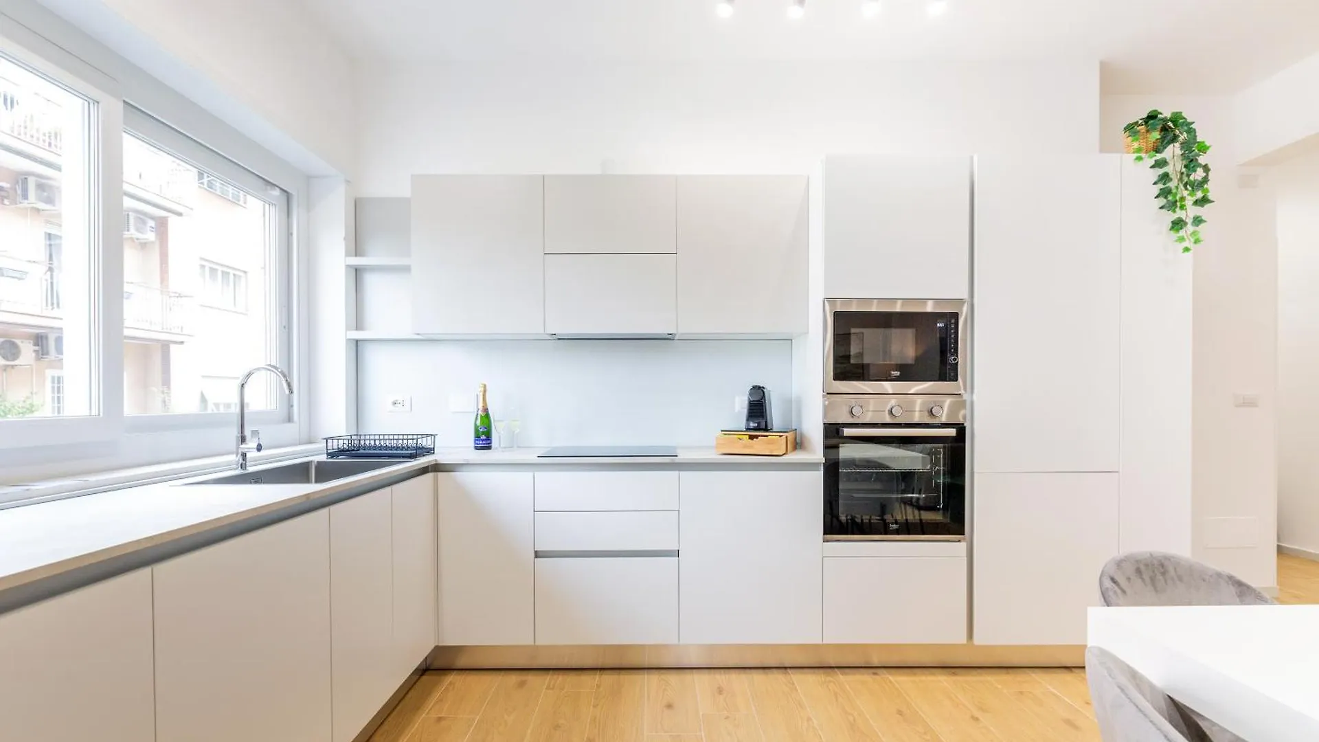 Luciano Primavera Apartment