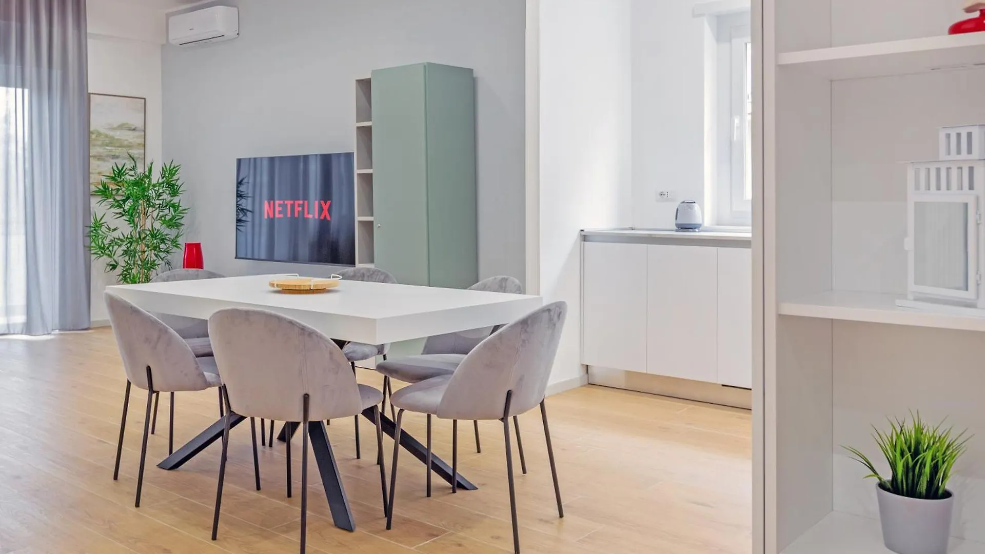 Luciano Primavera Apartment Rome