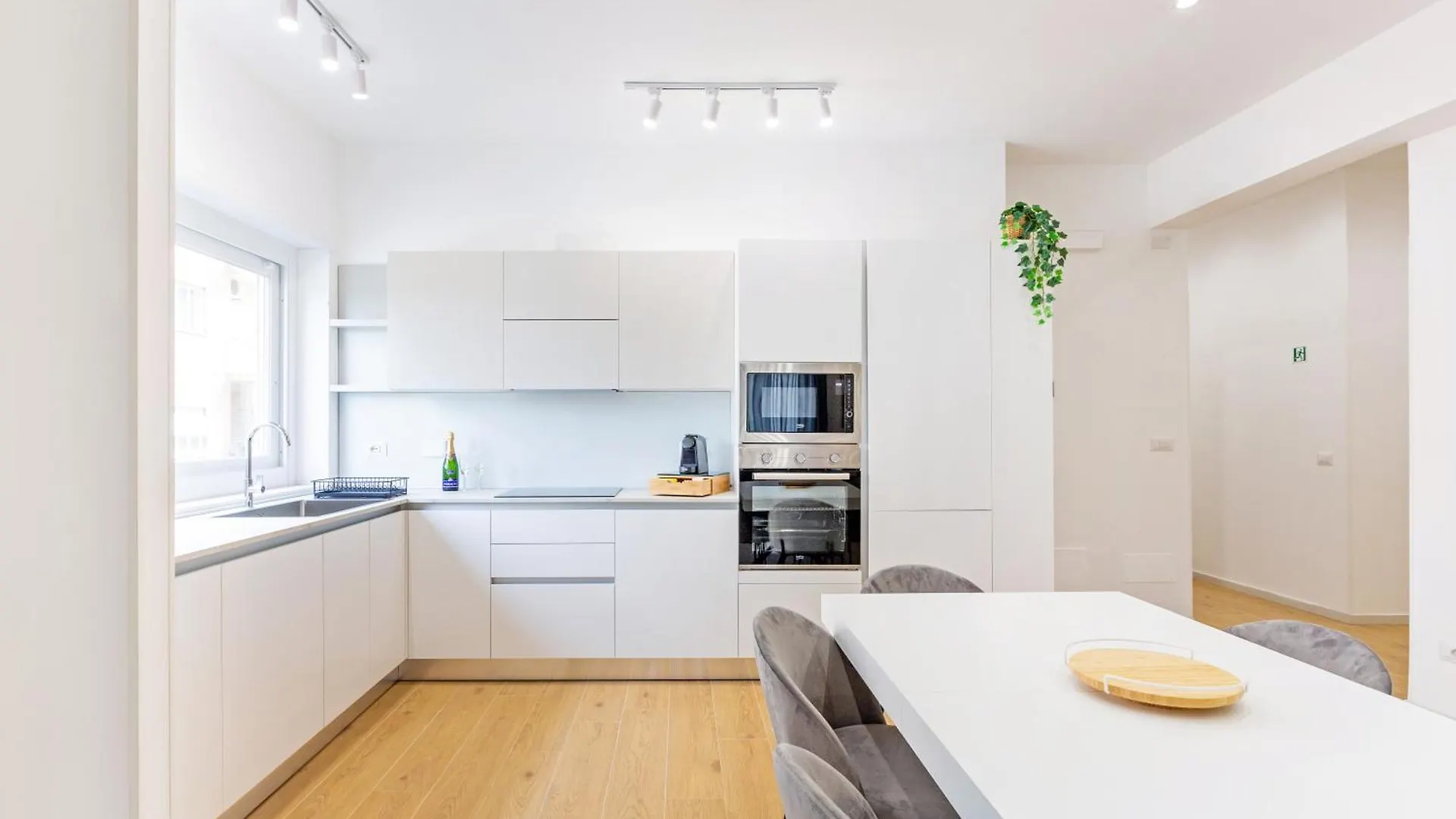 Luciano Primavera Apartment 0*, Rome Italy